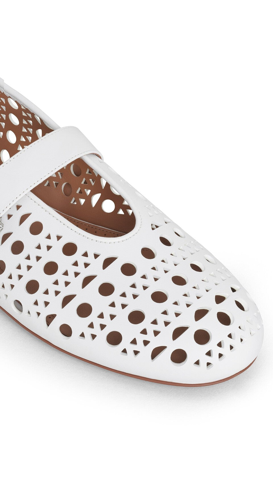 AlAiA  fishnet ballet flat  cut pattern  white